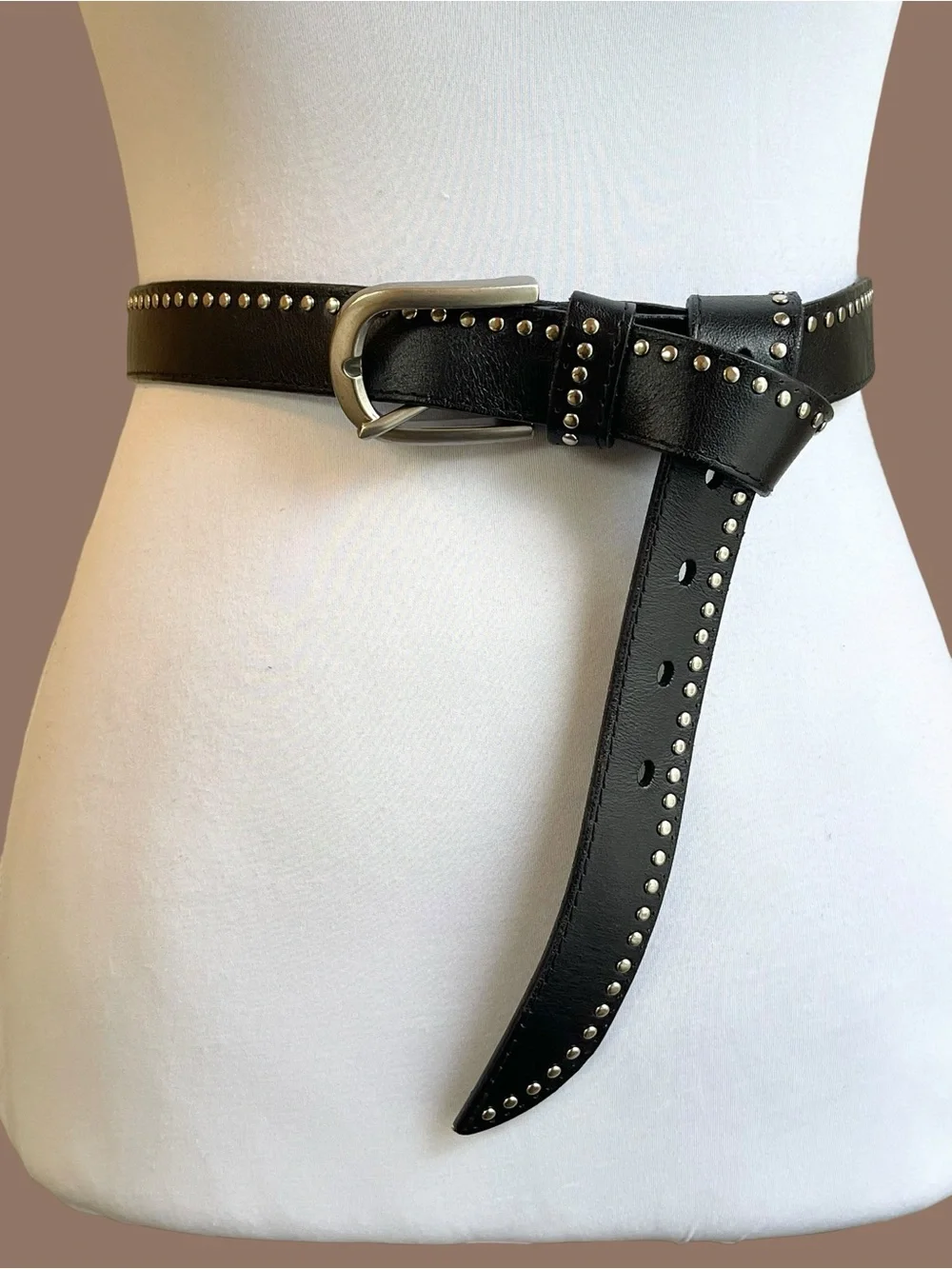 Black Studded Leather Belt 90s Size M/L